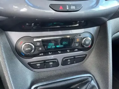 Photo 14 Ford Tourneo Connect  1.0 EcoBoost 100ch Stop&Start Titanium Euro6