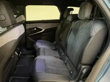 Photo 13 Peugeot 5008  Hybrid 145ch GT e-DCS6