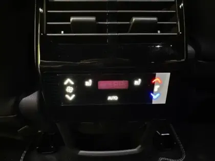 Photo 14 Peugeot 5008  Hybrid 145ch GT e-DCS6