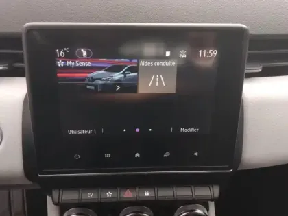 Photo 12 Renault Clio  1.6 E-Tech hybride 140ch Intens -21N