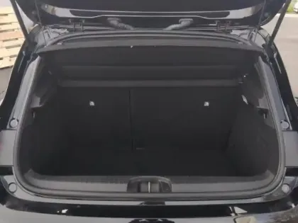 Photo 8 Renault Clio  1.6 E-Tech hybride 140ch Intens -21N