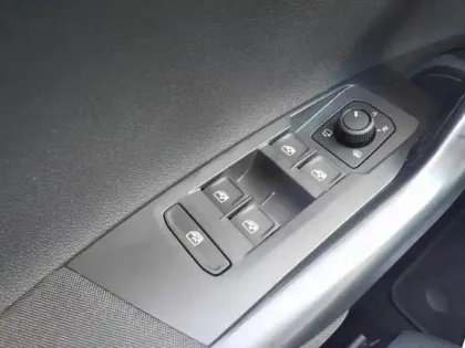 Photo 13 Volkswagen Taigo  1.0 TSI 116ch VW Edition