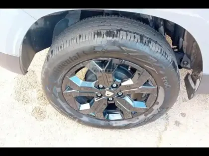 Photo 12 Dacia Duster  1.3 TCe 150ch FAP SL Extreme 4x2 EDC