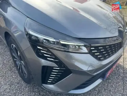 Photo 12 Renault Clio  1.6 E-Tech 145ch full hybrid Techno - 25