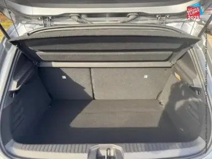 Photo 13 Renault Clio  1.6 E-Tech 145ch full hybrid Techno - 25