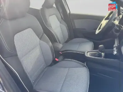 Photo 4 Renault Clio  1.6 E-Tech 145ch full hybrid Techno - 25