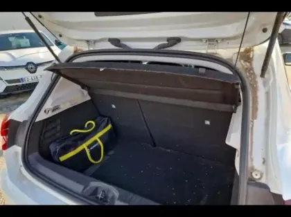 Photo 11 Renault Clio  1.6 E-Tech hybride 145ch Evolution