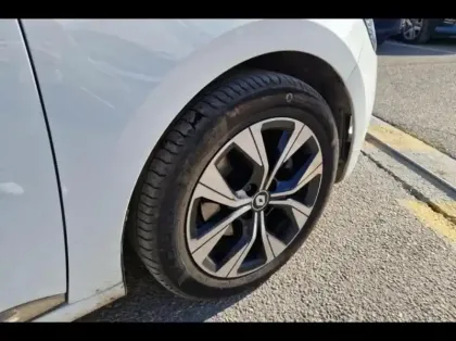 Photo 12 Renault Clio  1.6 E-Tech hybride 145ch Evolution