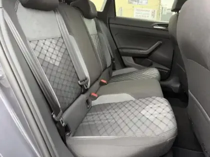 Photo 6 Volkswagen Taigo  1.0 TSI 110ch R-Line DSG7