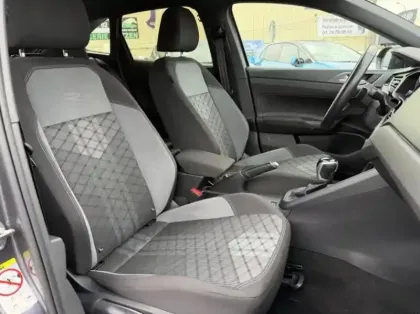 Photo 3 Volkswagen Taigo  1.0 TSI 110ch R-Line DSG7