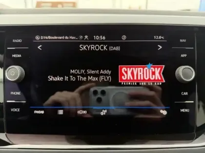 Photo 13 Volkswagen Taigo  1.0 TSI 110ch R-Line DSG7