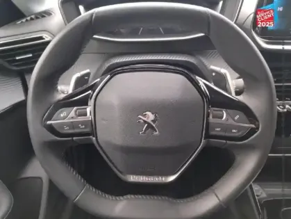 Photo 11 Peugeot 208  1.2 PureTech 100ch S&S Allure EAT8