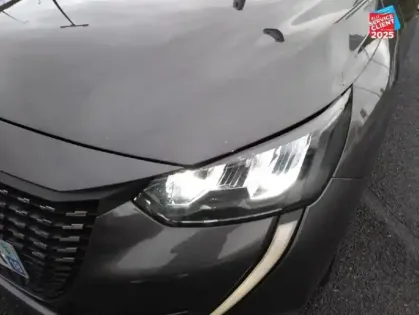 Photo 12 Peugeot 208  1.2 PureTech 100ch S&S Allure EAT8