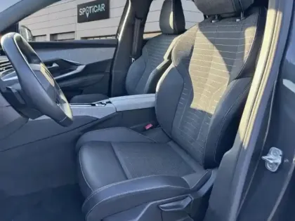 Photo 8 Peugeot 3008  1.2 Hybrid 136ch Allure e-DCS6