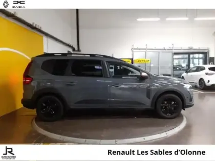 Photo 12 Dacia Jogger  1.6 hybrid 140ch Extreme+ 7 places -24