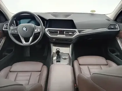 Photo 8 BMW Serie 3 Série 3 320dA MH 190ch Luxury