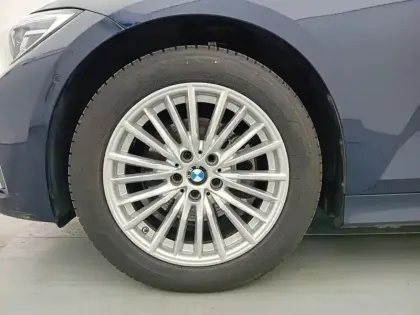 Photo 22 BMW Serie 3 Série 3 320dA MH 190ch Luxury