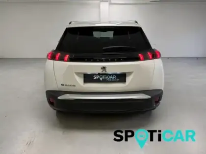 Photo 4 Peugeot 2008  e- 136ch Style