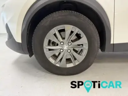 Photo 9 Peugeot 2008  e- 136ch Style