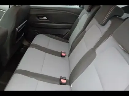 Photo 11 Dacia Jogger  1.6 hybrid 140ch Extreme+ 7 places -24