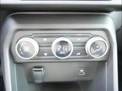 Photo 4 Dacia Jogger  1.6 hybrid 140ch Extreme+ 7 places -24