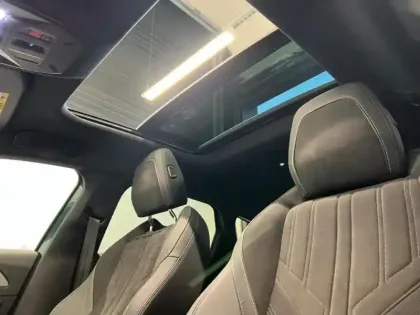 Photo 9 Peugeot 308  Plug-In Hybrid 225ch GT e-EAT8