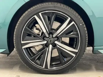 Photo 4 Peugeot 308  Plug-In Hybrid 225ch GT e-EAT8