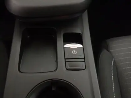 Photo 10 Renault Arkana  1.3 TCe mild hybrid 140ch Evolution EDC -22