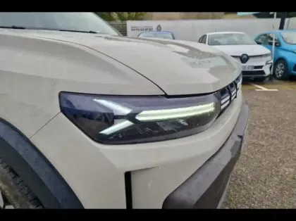 Photo 14 Dacia Duster  1.6 hybrid 140ch Extreme