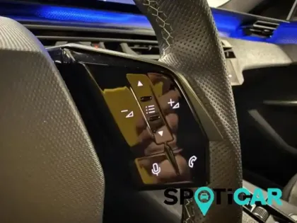 Photo 12 Peugeot 5008  Hybrid 136ch GT e-DCS6