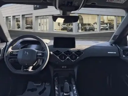 Photo 8 DS DS 3  Crossback E-Tense Performance Line +