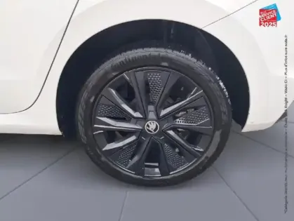 Photo 9 Skoda Fabia  1.0 TSI 110ch Style Camera