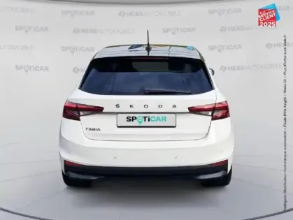 Photo 6 Skoda Fabia  1.0 TSI 110ch Style Camera