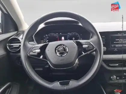 Photo 11 Skoda Fabia  1.0 TSI 110ch Style Camera