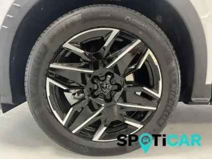 Photo 10 Peugeot 3008  1.2 Hybrid 145ch GT e-DCS6