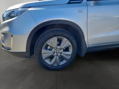 Photo 8 Suzuki Vitara  1.4 Boosterjet Hybrid 129ch Privilège Allgrip