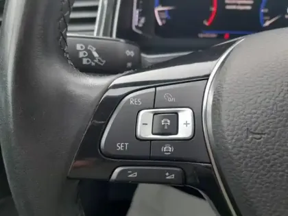 Photo 7 Volkswagen T-roc  1.5 TSI EVO 150ch Carat