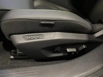 Photo 9 Peugeot 408  Hybrid 145ch GT e-DCS6