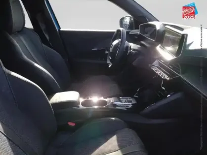 Photo 4 Peugeot 2008  1.2 Hybrid 136ch GT e-DCS6