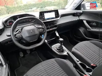 Photo 14 Peugeot 2008  1.2 PureTech 100ch S/S Style GPS Radar AR Carplay