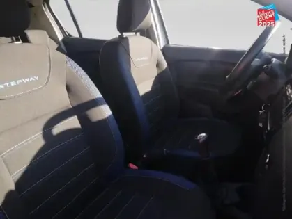 Photo 4 Dacia Sandero  1.0 TCE 100CH 15 ANS