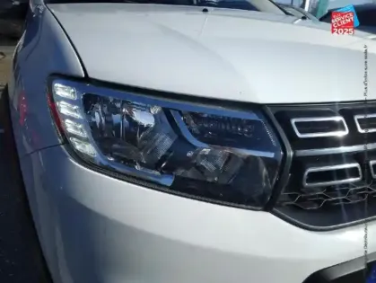 Photo 12 Dacia Sandero  1.0 TCE 100CH 15 ANS