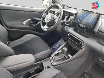 Photo 4 Toyota Yaris  116h GR Sport 5p MY22 Sieges chauf GPS Camera