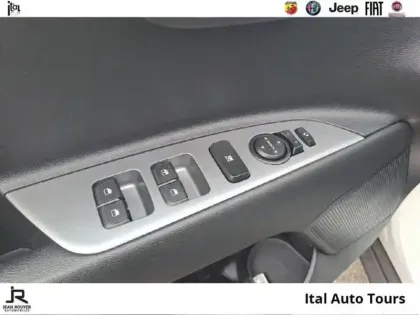 Photo 12 Kia Stonic  1.0 T-GDi 120ch MHEV GT Line Premium DCT7/1ère MAIN