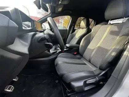 Photo 13 Peugeot 208  1.2 PureTech 100ch S&S GT 118g