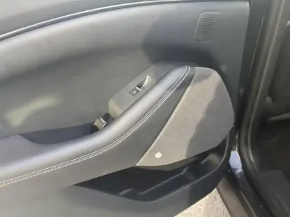 Photo 14 Ford Mustang mach-E  294ch Extended Range 99kWh 7cv