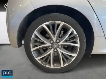 Photo 13 Toyota Yaris  116h Iconic 5p