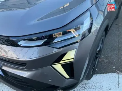 Photo 12 Renault Captur  1.8 E-Tech full hybrid 160ch Techno - 25