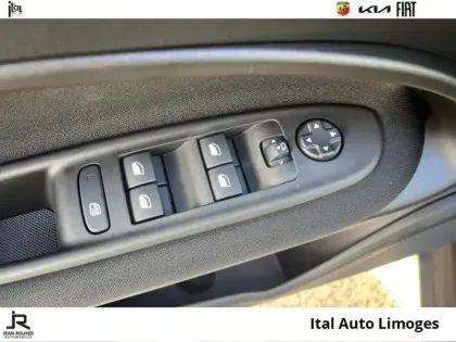 Photo 12 Fiat 600  1.2 Hybrid 136ch Pack Confort DCT6