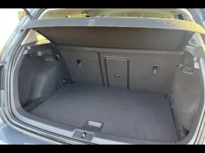 Photo 11 Volkswagen Golf  1.6 TDI 115ch FAP IQ.Drive DSG7 Euro6d-T 5p